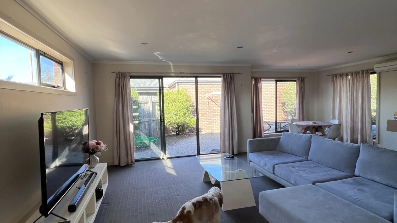 Unfurnished room in a share house