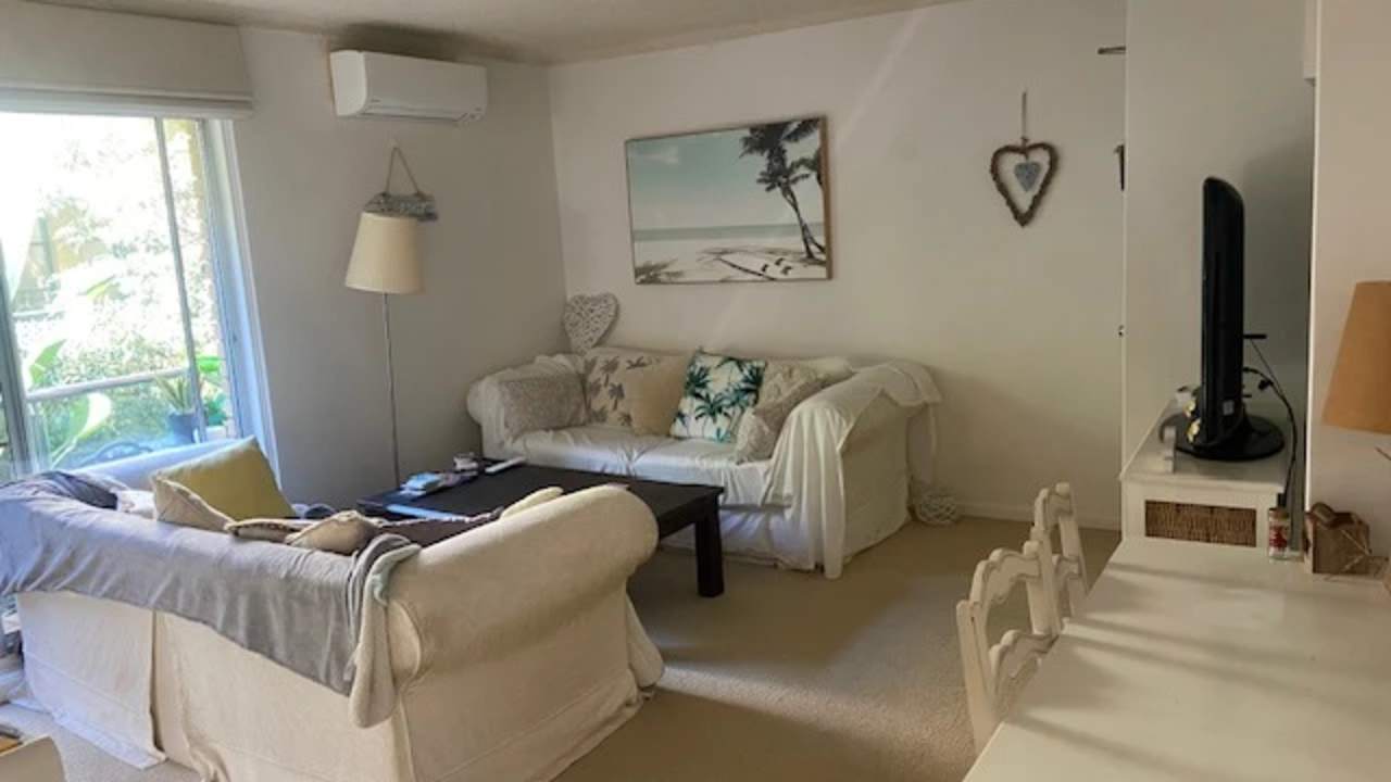 Furnished room in a flatshare