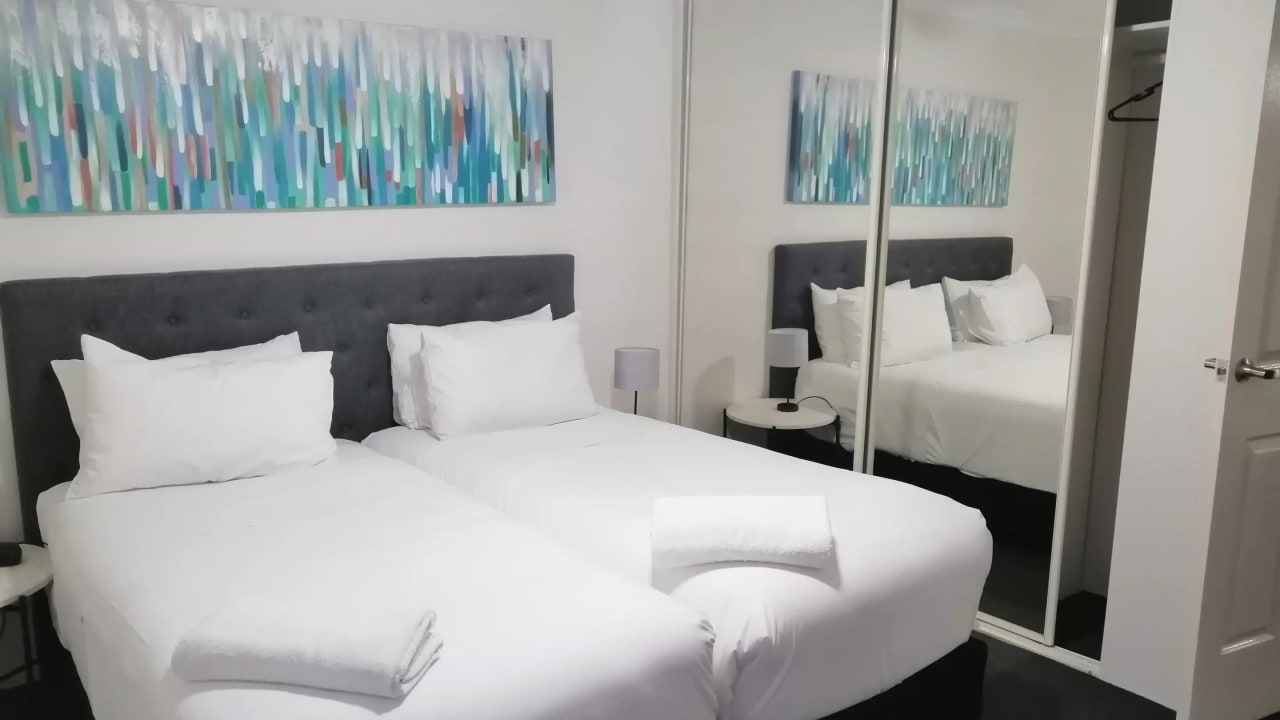 Furnished room with ensuite in a flatshare