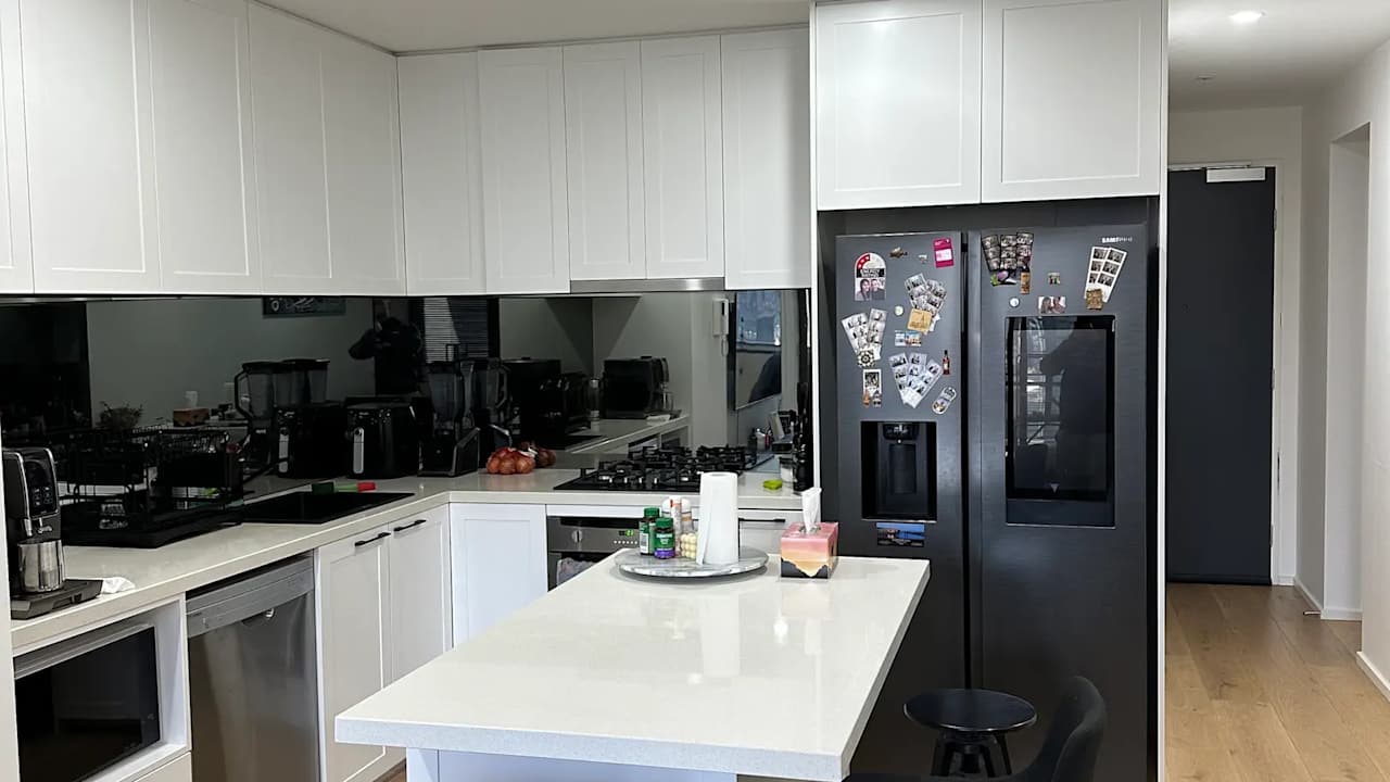 Furnished room with ensuite in a flatshare