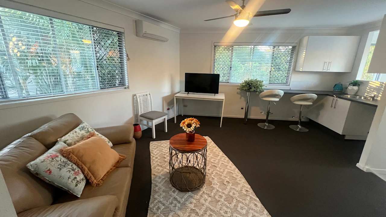 Whole property with 2 rooms for rent