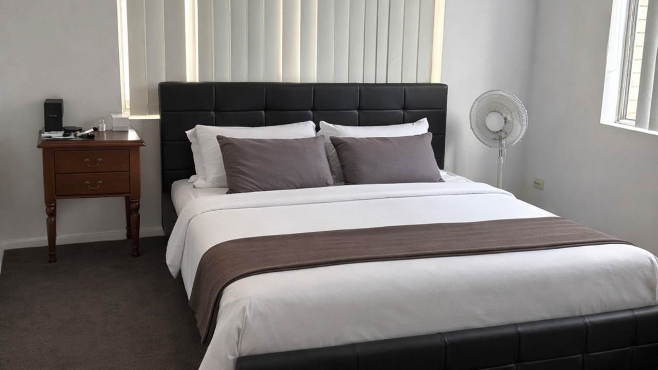 Furnished room in a share house