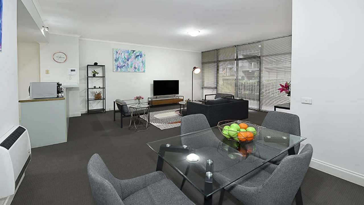 Whole property with 2 rooms for rent