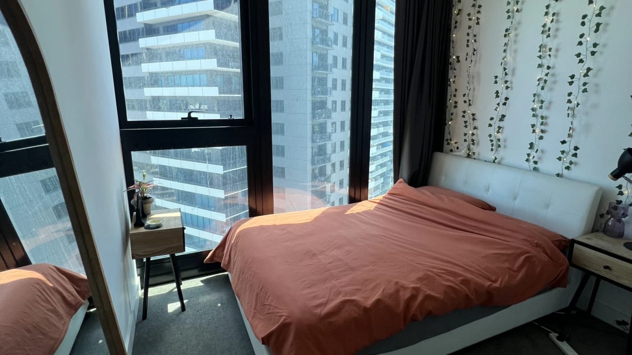 Furnished room in a flatshare
