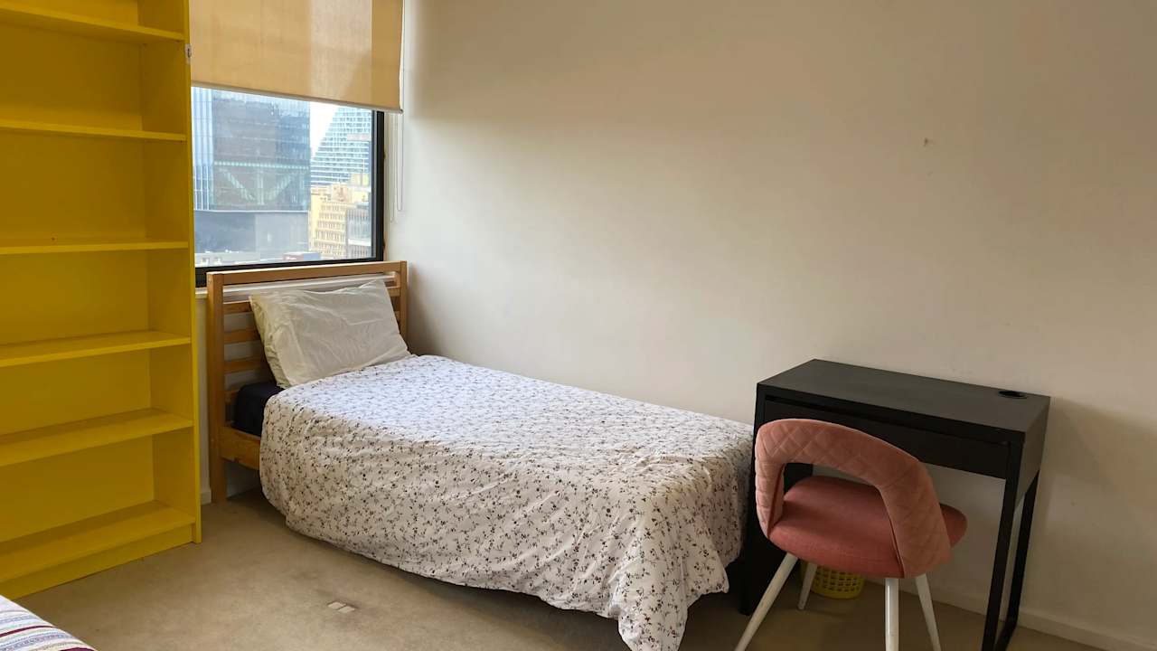 Furnished room in a flatshare