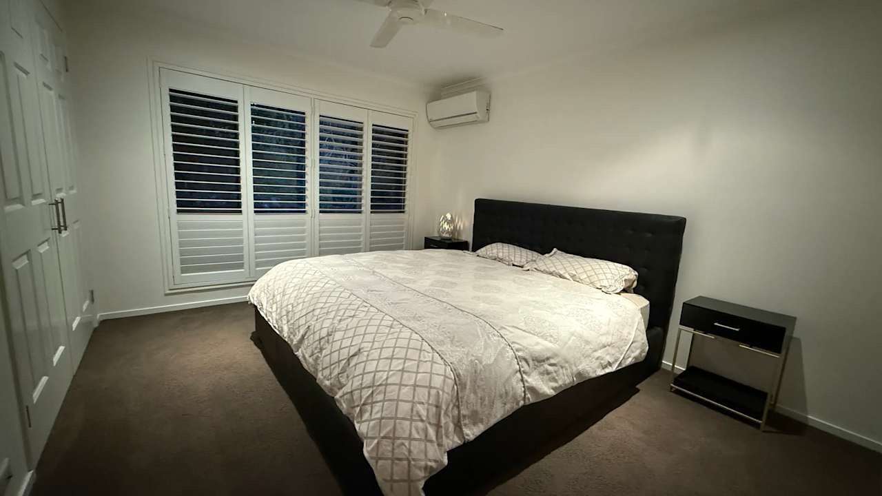 Room in a share house
