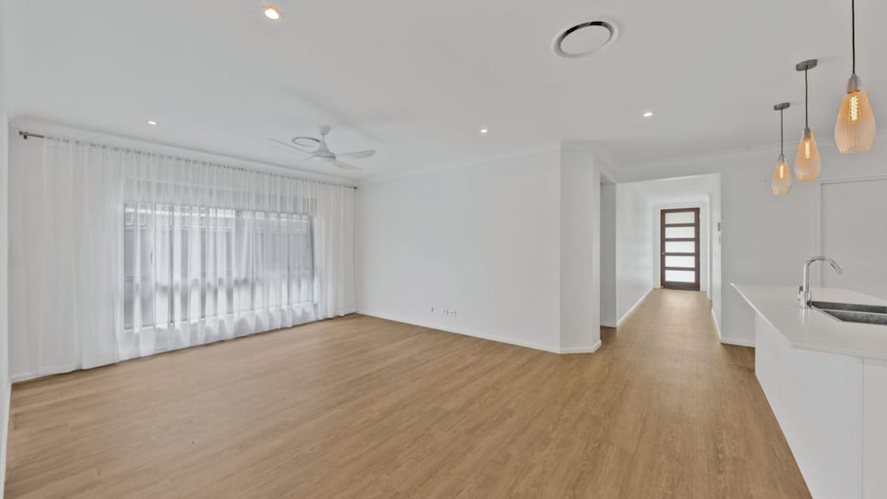 Unfurnished room in a share house
