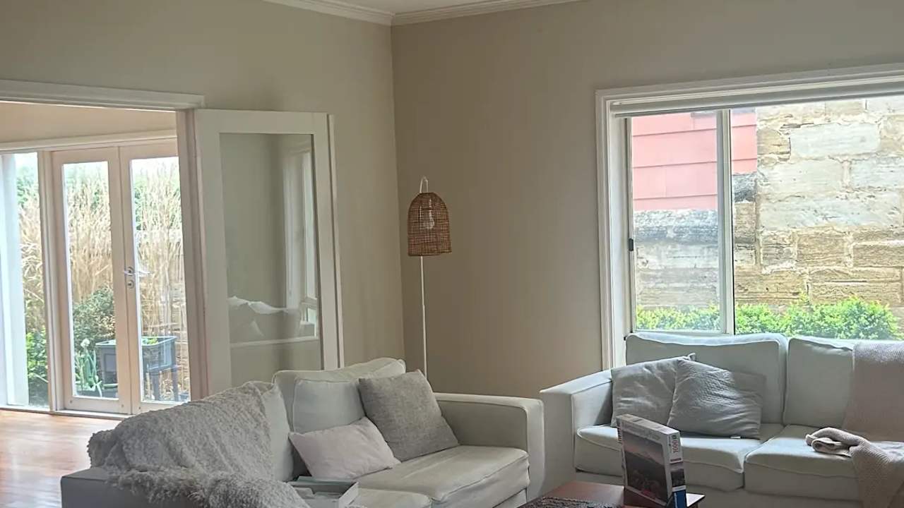 Unfurnished room in a share house