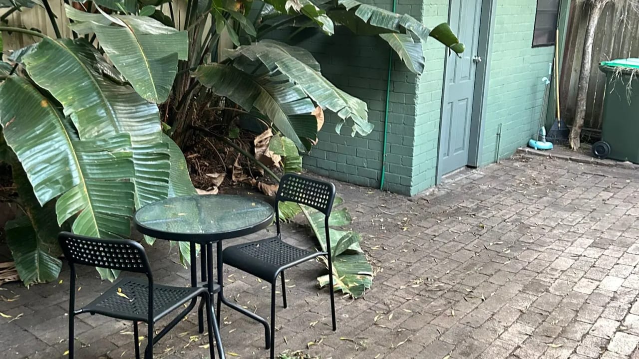 Whole property with 2 rooms for rent