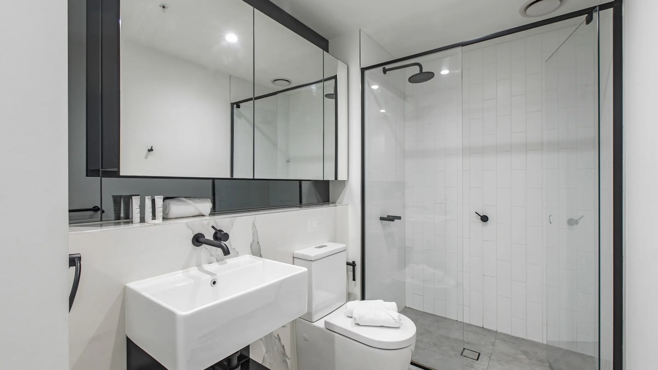 Whole property with 2 rooms for rent