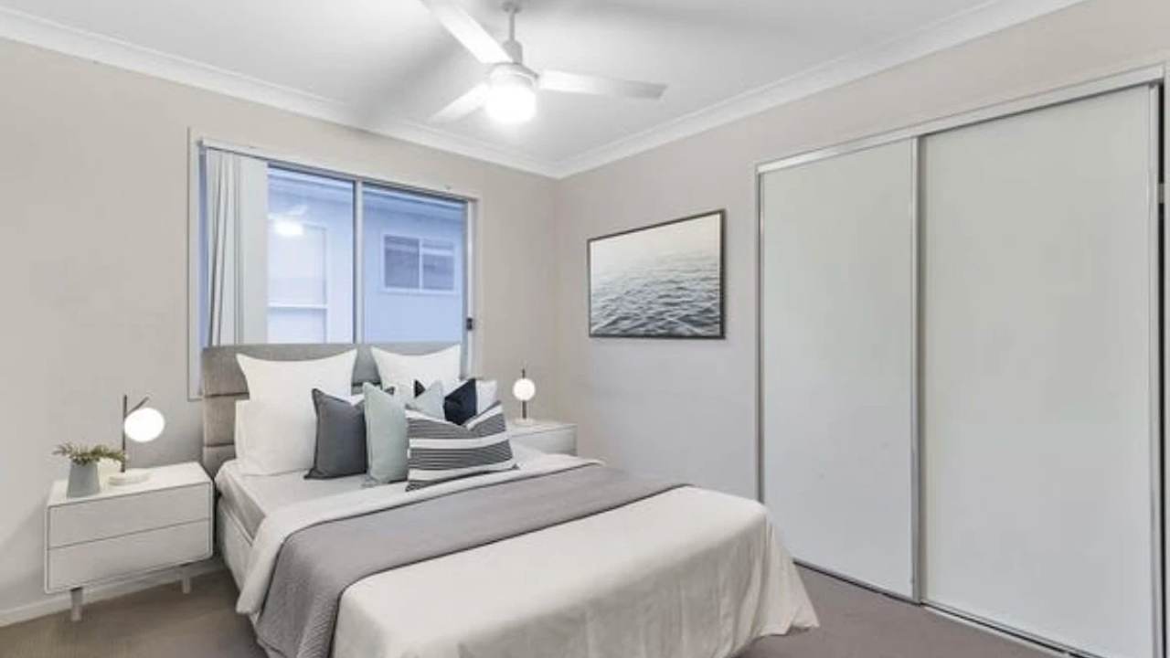 Room in a share house