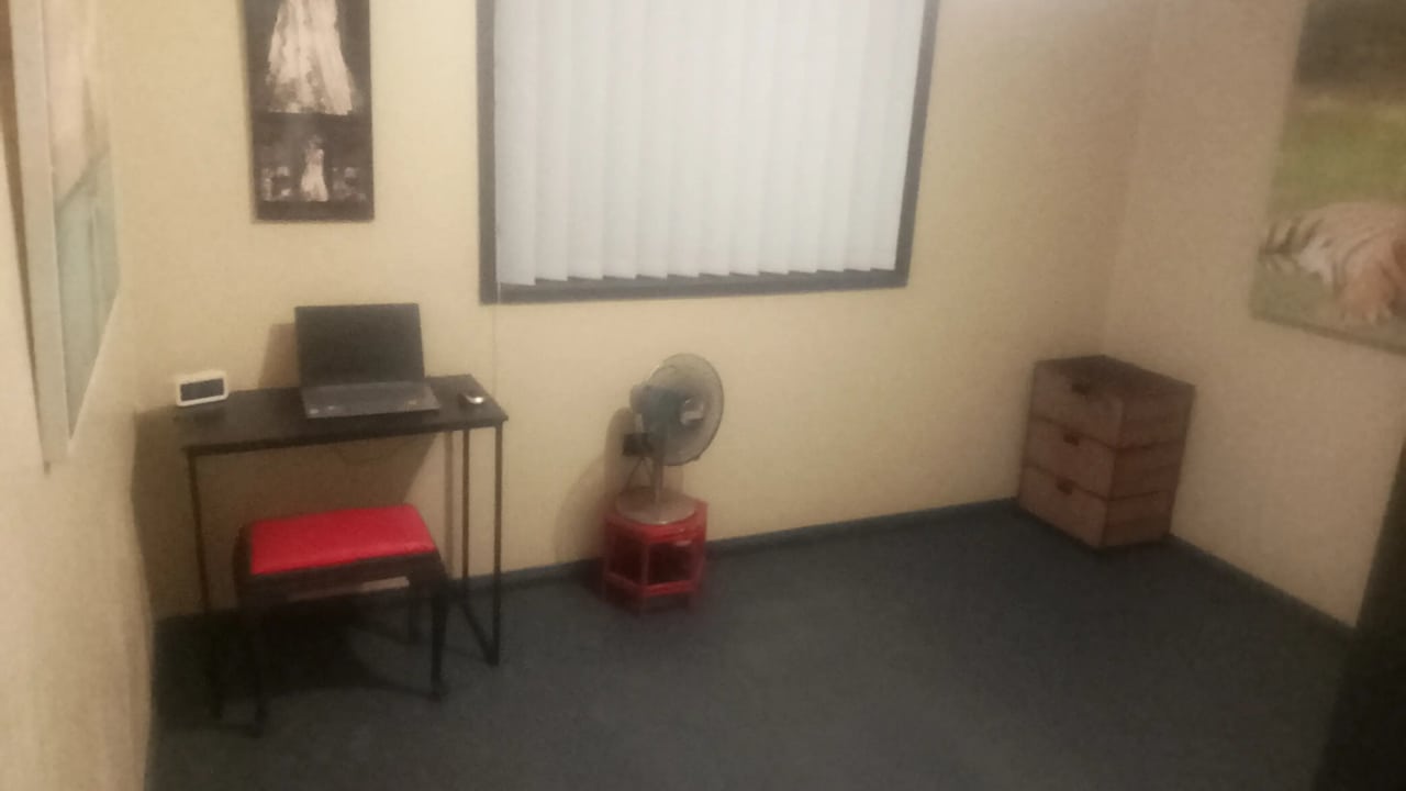 Room in a share house