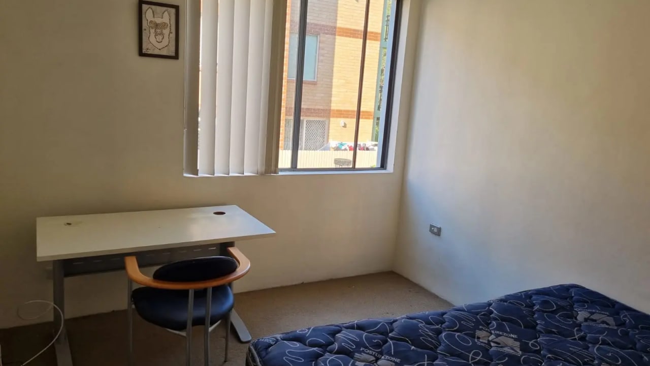 Furnished room in a flatshare