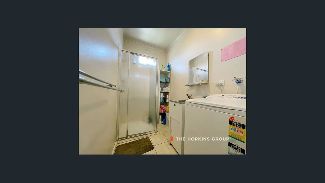 Room in a share house