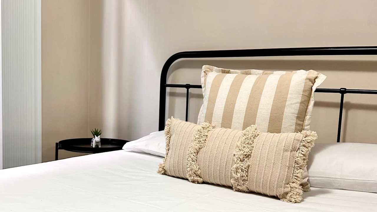 Furnished room with own bathroom