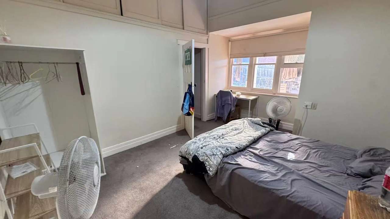 Furnished room in a share house