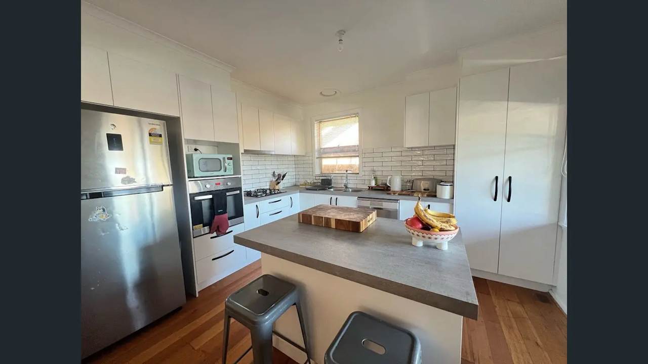 Whole property with 3 rooms for rent