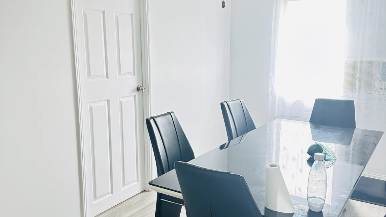 Unfurnished room in a share house