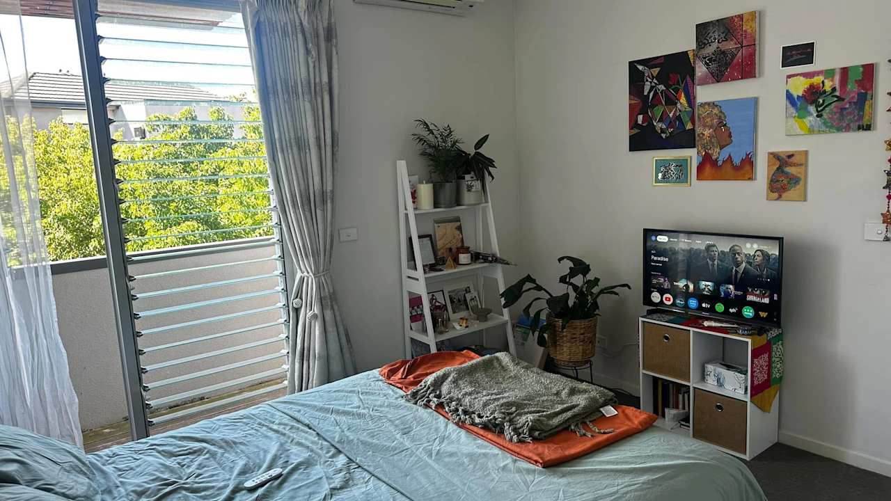Furnished room with own bathroom