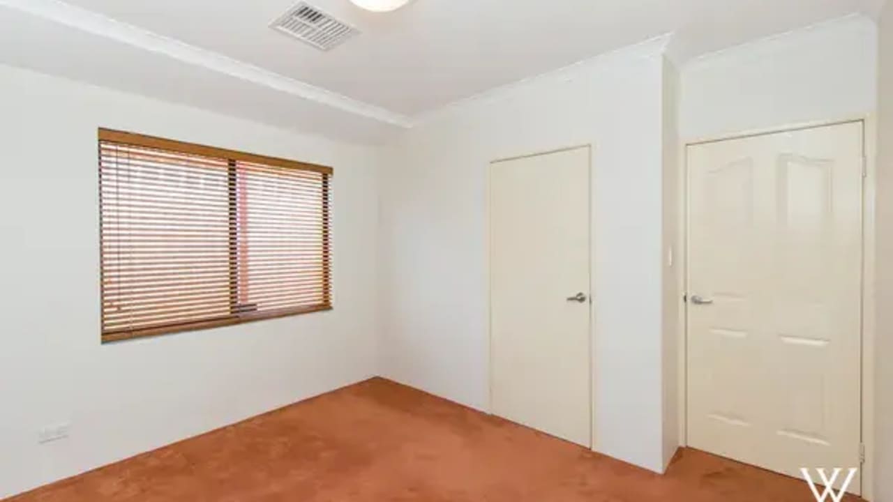 Unfurnished room in a share house