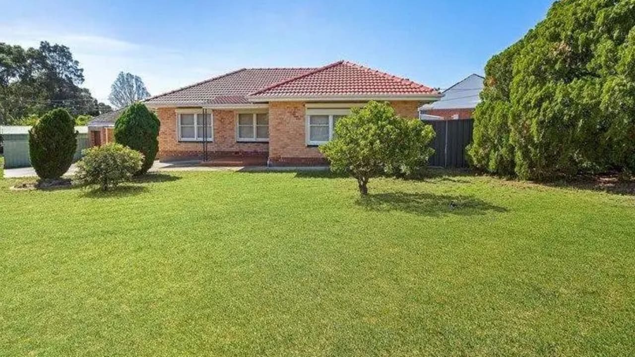 Whole property with 3 rooms for rent