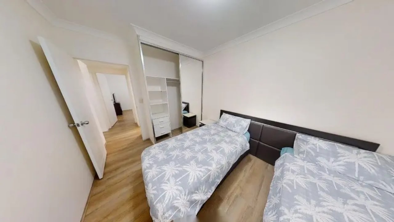 Furnished room in a flatshare
