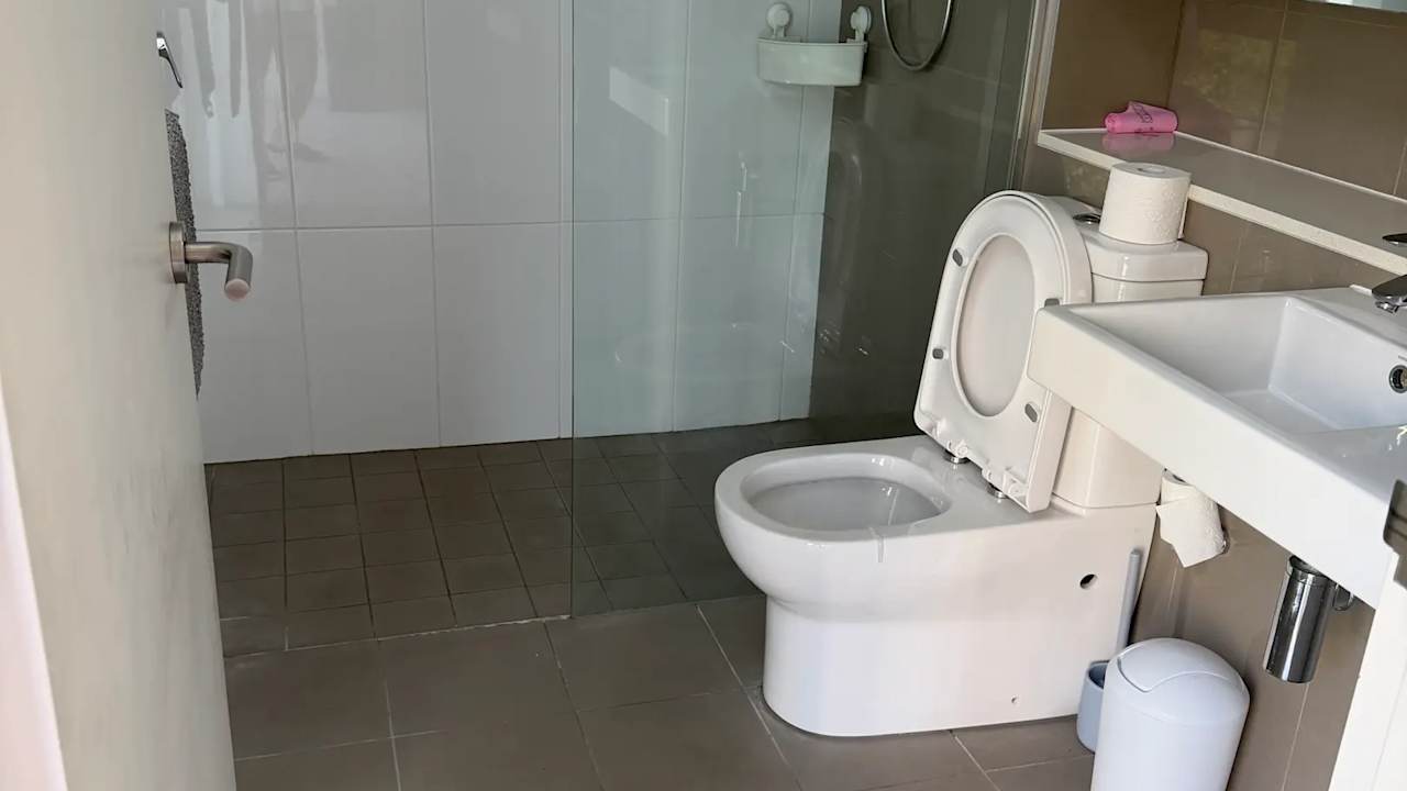 Furnished room with own bathroom