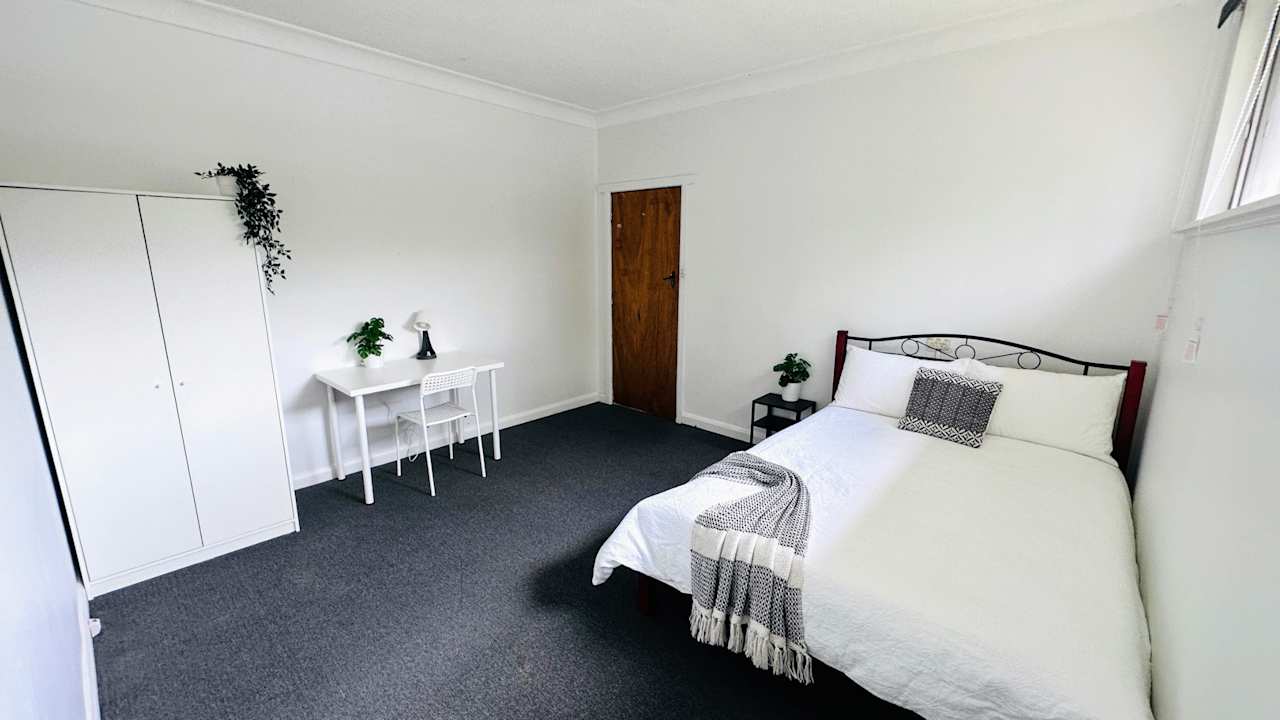 Furnished room in a share house