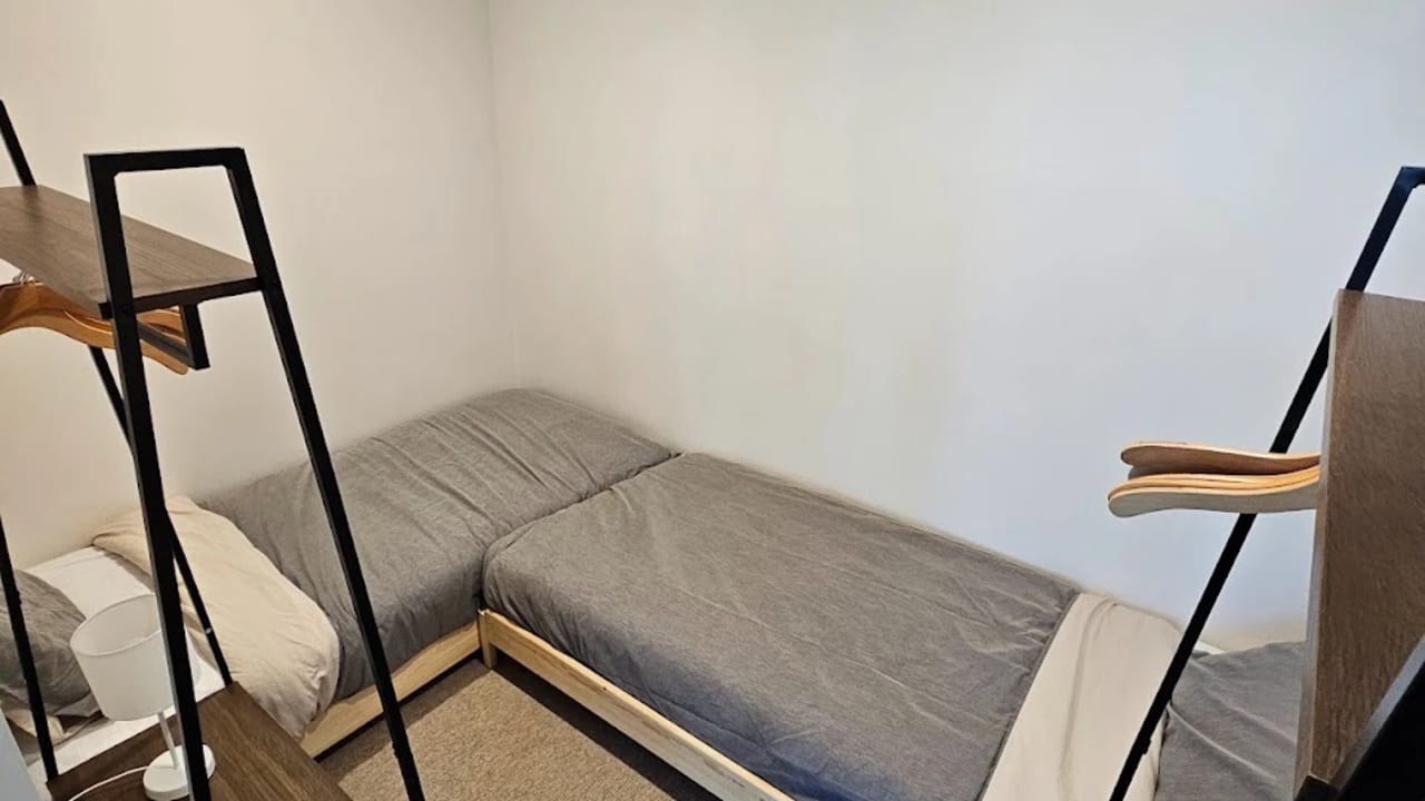 Furnished room in a flatshare