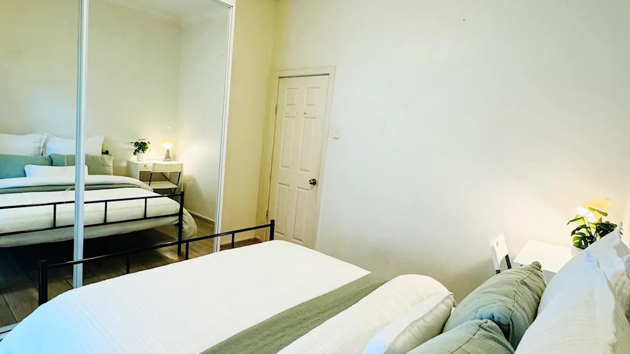 Furnished room in a share house