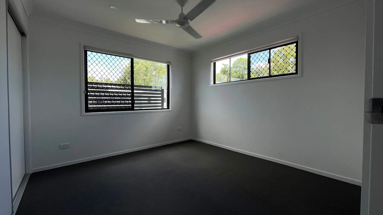 Unfurnished room with own bathroom