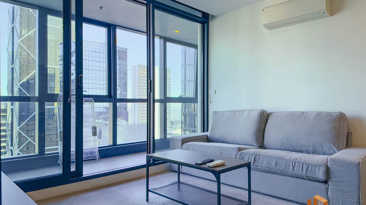 Furnished room in a flatshare