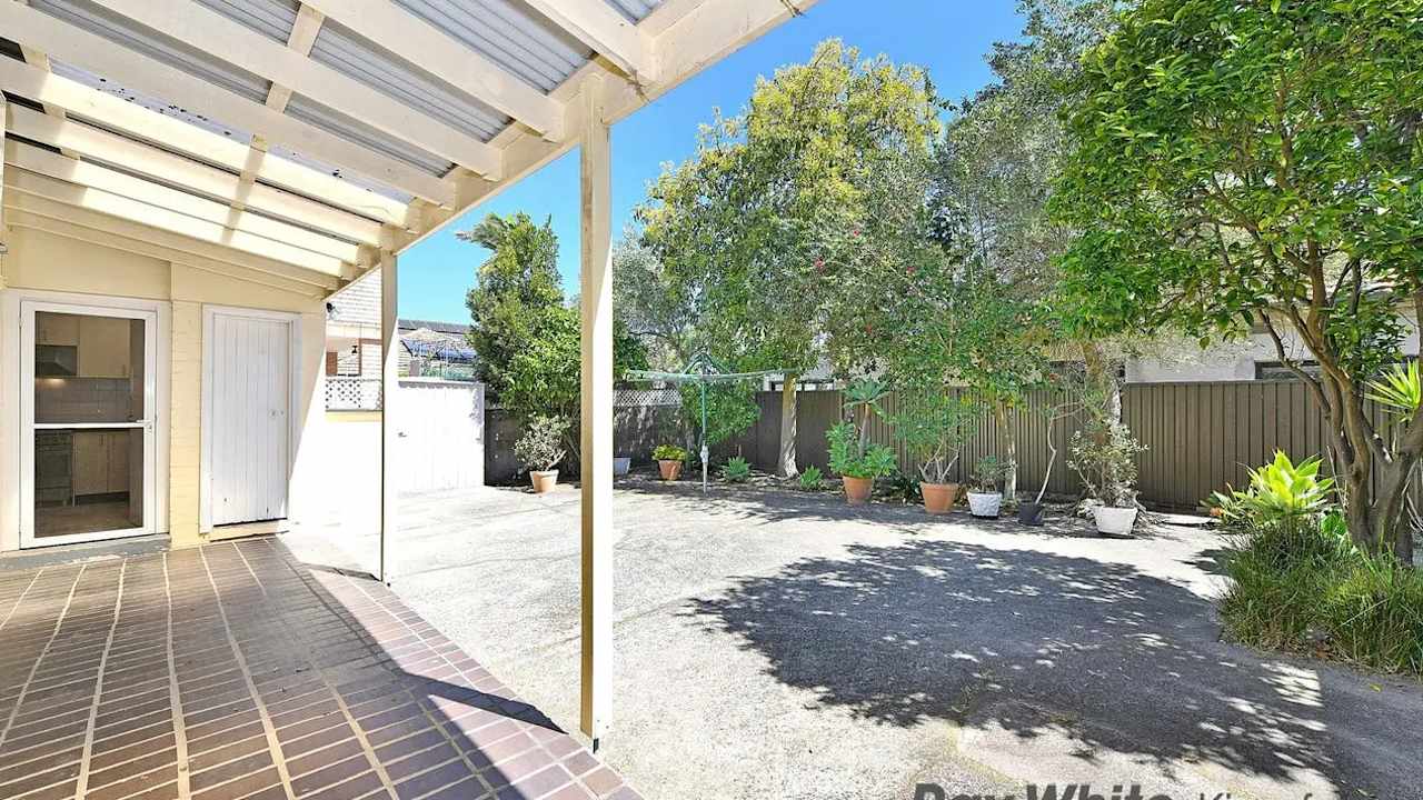 Room in a share house