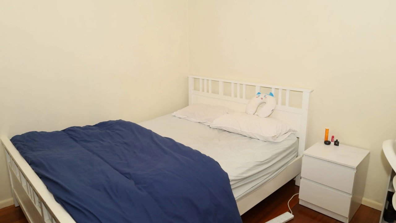 Room in a share house