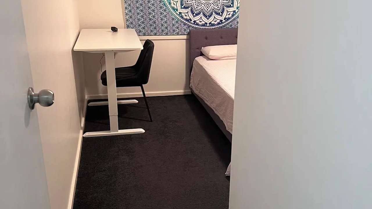 Furnished room in a share house