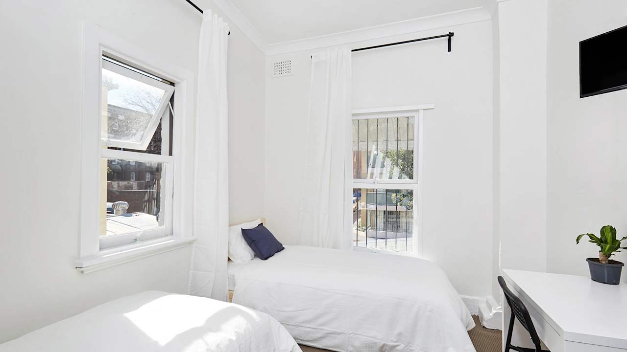 Furnished room in a share house