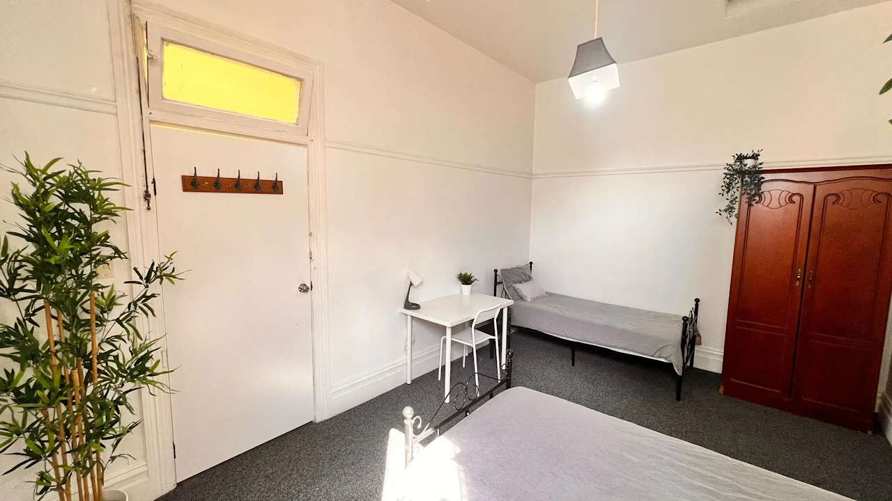 Furnished room in a share house