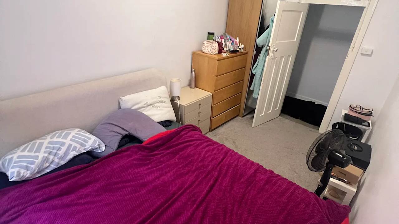 Unfurnished room in a share house