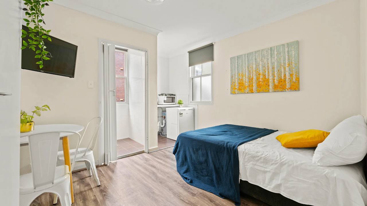 Furnished room studio flat for rent