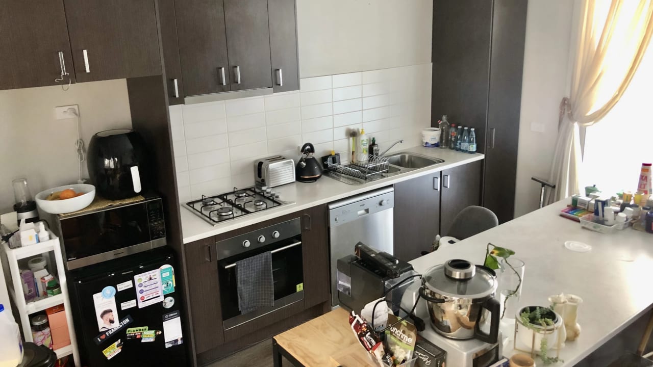 Unfurnished room in a share house