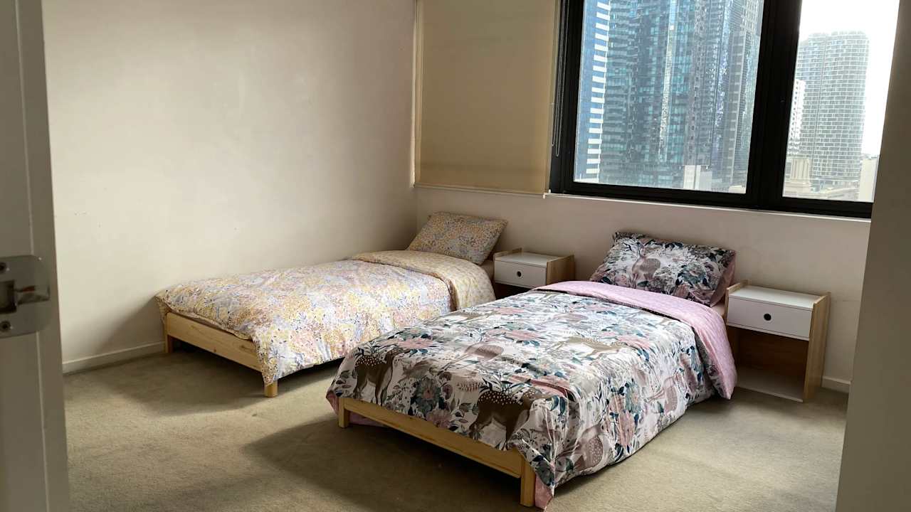 Furnished room in a flatshare