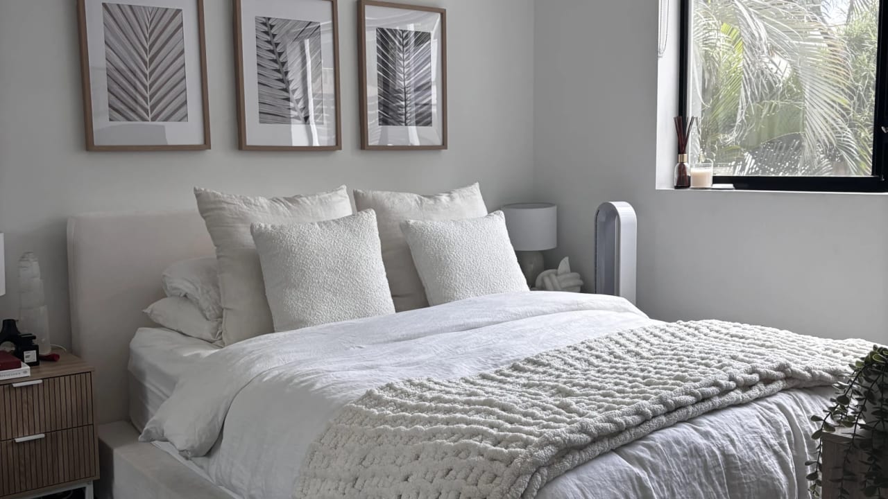 Unfurnished room with own bathroom