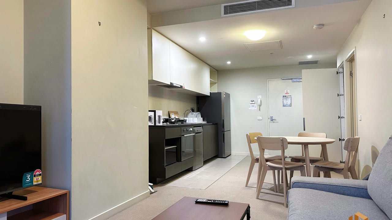 Furnished room in a flatshare