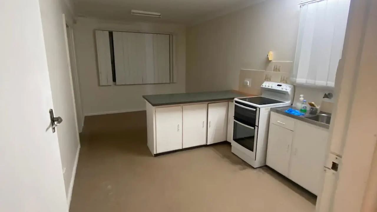 Room in a share house