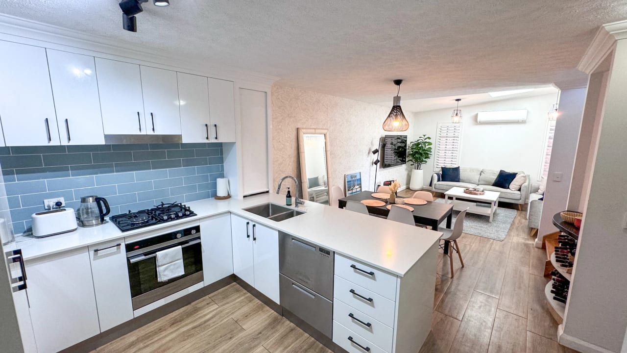 Unfurnished room in a flatshare