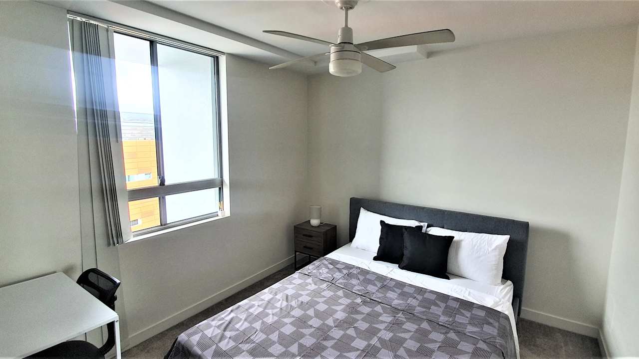 Furnished room in a flatshare