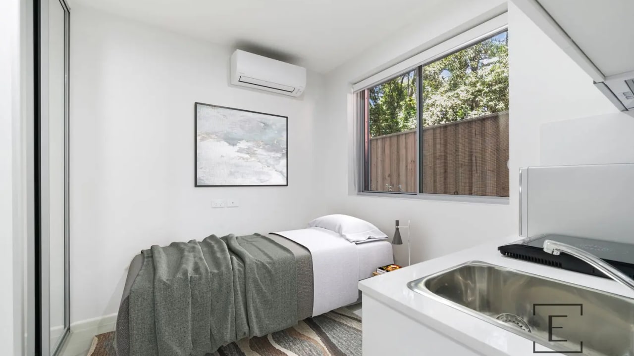 Furnished room studio flat for rent