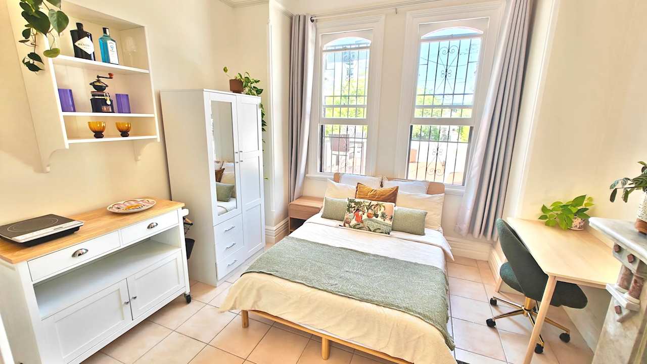 Furnished room studio flat for rent