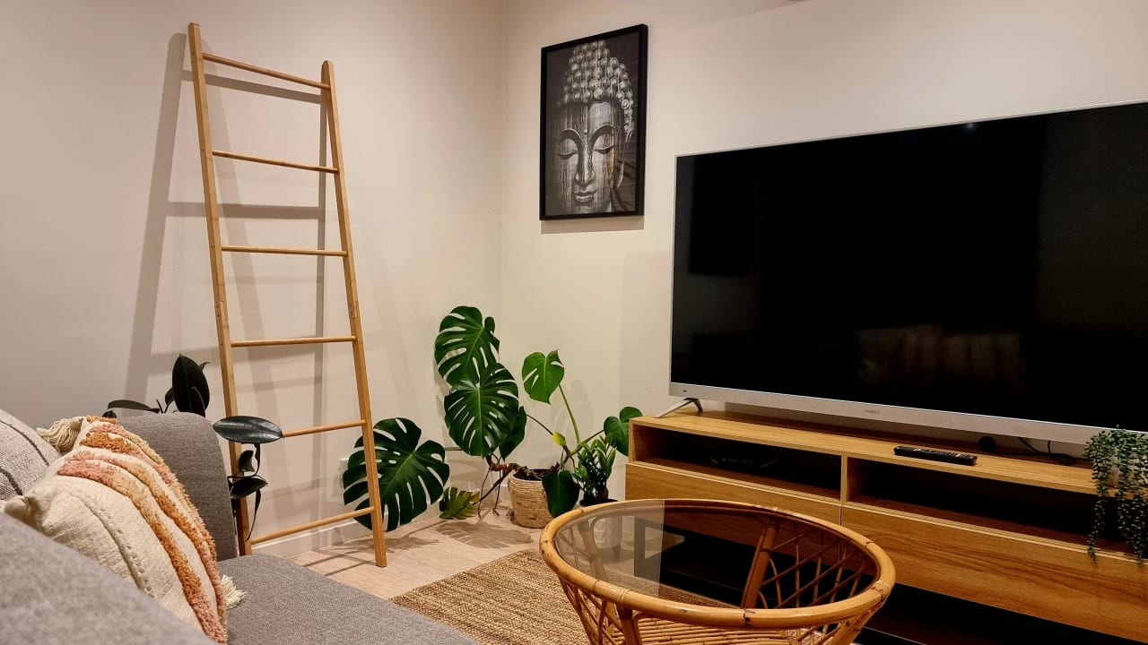 Furnished room with own bathroom