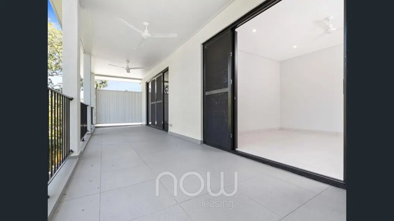 Unfurnished room with own bathroom